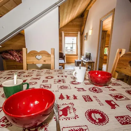 Inviting Apartment In Chamonix With Mountain View * Шамони
