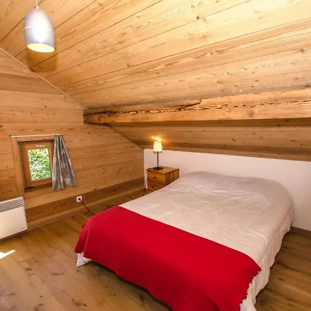Inviting Apartment In Chamonix With Mountain View Апартаменты *