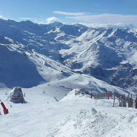 Апартаменты Inviting Apartment In Chamonix With Mountain View